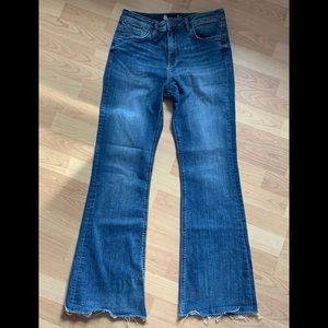 Evereve KUT Raw Hem Stella Flare Denim Jeans Sz 8 Nordstroms